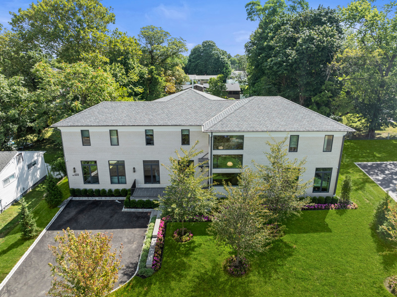 Original supplied exterior photograph of 889 Red Oaks Drive, Long Branch